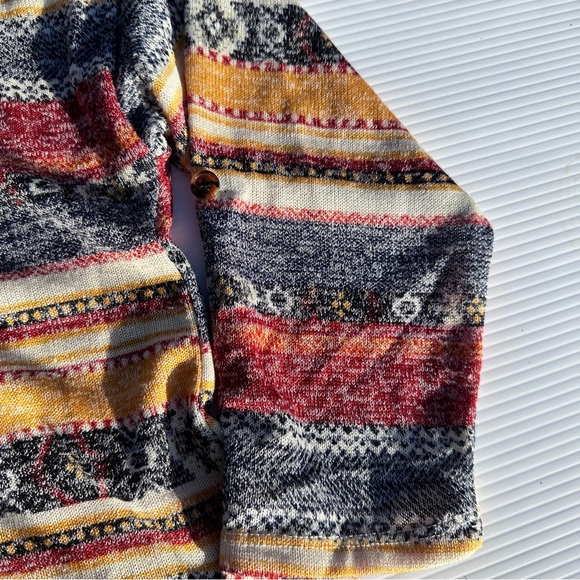 Absolutely Famous Aztec button up polyester rayon spandex blouse large. V neck - Picture 6 of 13